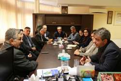امضای تفاهم‌نامه دانشکده دندانپزشکی و معاونت بهداشت به منظور استفاده دانشجویان دندانپزشکی از عرصه‌های آموزشی شبکه‌های بهداشت و درمان