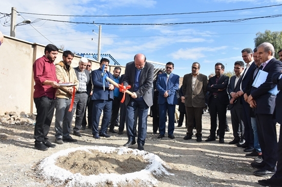 کلنگ ساخت مرکز خدمات جامع سلامت امام صادق (ع) در باقرشهر و داروخانه ۱۳ آبان در شهرری زده شد 