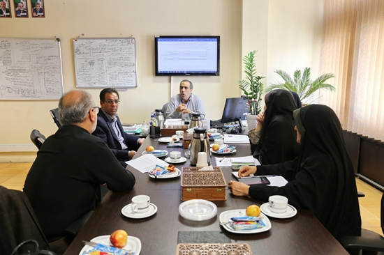 برگزاری نشست بحث و بررسی دستورالعمل جامعه‌نگر ارتقاء رشد و تکامل کودکان در برنامه تاک در معاونت بهداشت 
