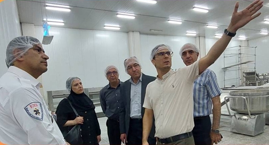 بازدید میدانی ستاد ارتحال امام خمینی (ره) از کارخانه تأمینکننده نان مراسم در آستانه سیوششمین سالگرد