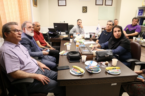 جلسه مشترک آزمایشگاه و شرکت ره‌آورد رایانه برای ارتقای نرم‌افزار شبکه آزمایشگاهی 