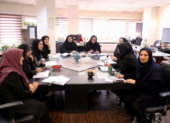 نشست سرپرست جوانی جمعیت و سلامت خانواده معاونت بهداشت دانشگاه با کارشناسان گروه در معاونت بهداشت 