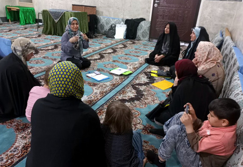 دوره توانمند‌سازی مادران با محوریت بهره‌برداری از کانون‌های محلی، در حسینیه سید الشهدا کهریزک 
